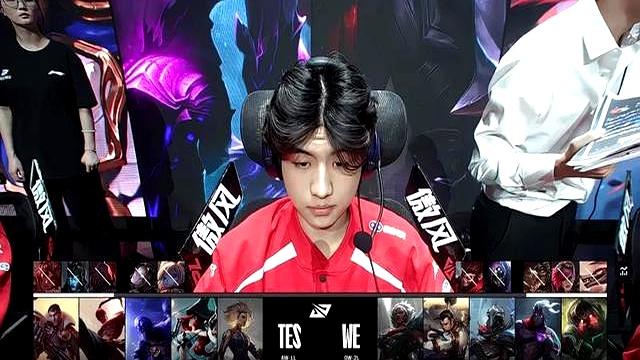 JackeyLove重返赛场,险胜首场状态出色,曼联观众沸腾!气势如虹延续(jackeylove回归ig) JackeyLove重返赛场,险胜首场状态出色,曼联观众沸腾!气势如虹延续(jackeylove回归ig)