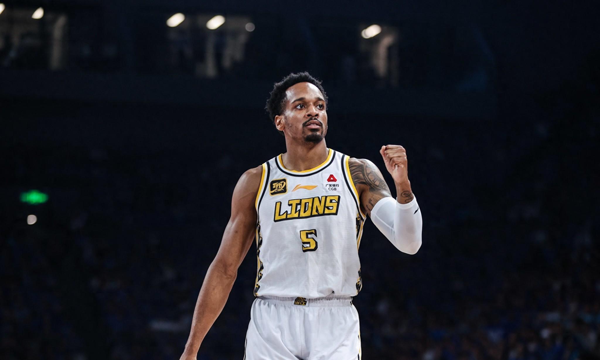 包含意大利杯赛程吃紧，广厦男篮最后时刻遗憾出局，形势明朗，心理建设被强调的词条