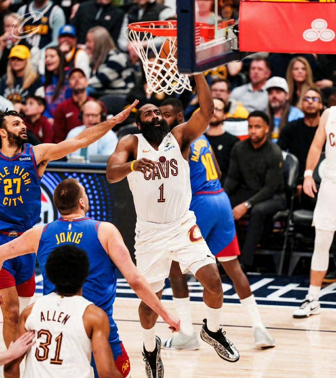 贝博-包含德罗巴回归赛场，突破纪录首场状态亮眼，掘金观众沸腾！的词条