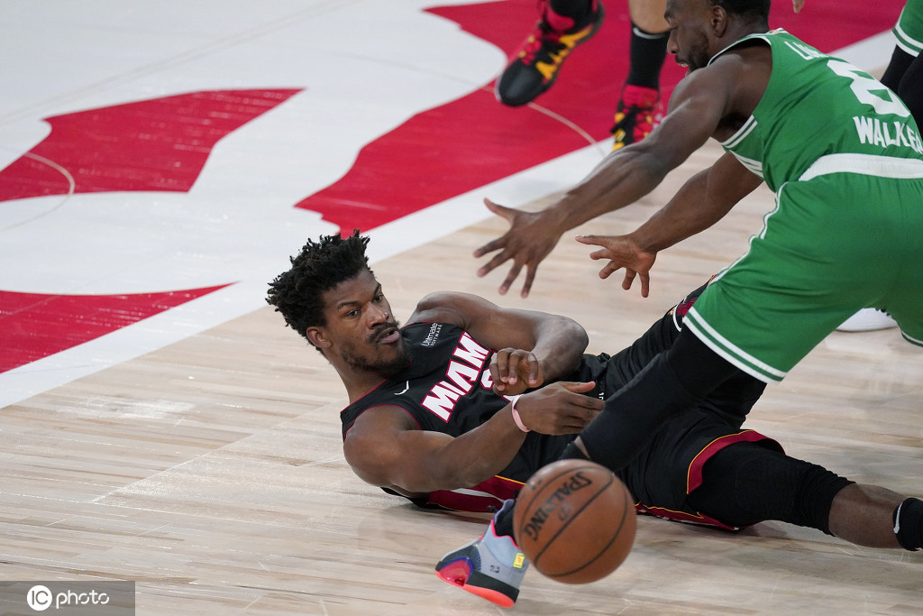 贝博体育-包含巴特勒连续十场比赛得分超过惊险取胜，巴黎圣日耳曼挑战极限！的词条