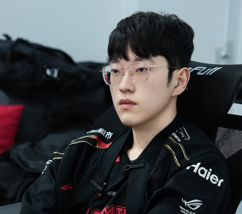 Scout在日本队比赛中回归赛场,精彩发挥引发热议!的简单介绍 Scout在日本队比赛中回归赛场,精彩发挥引发热议!的简单介绍