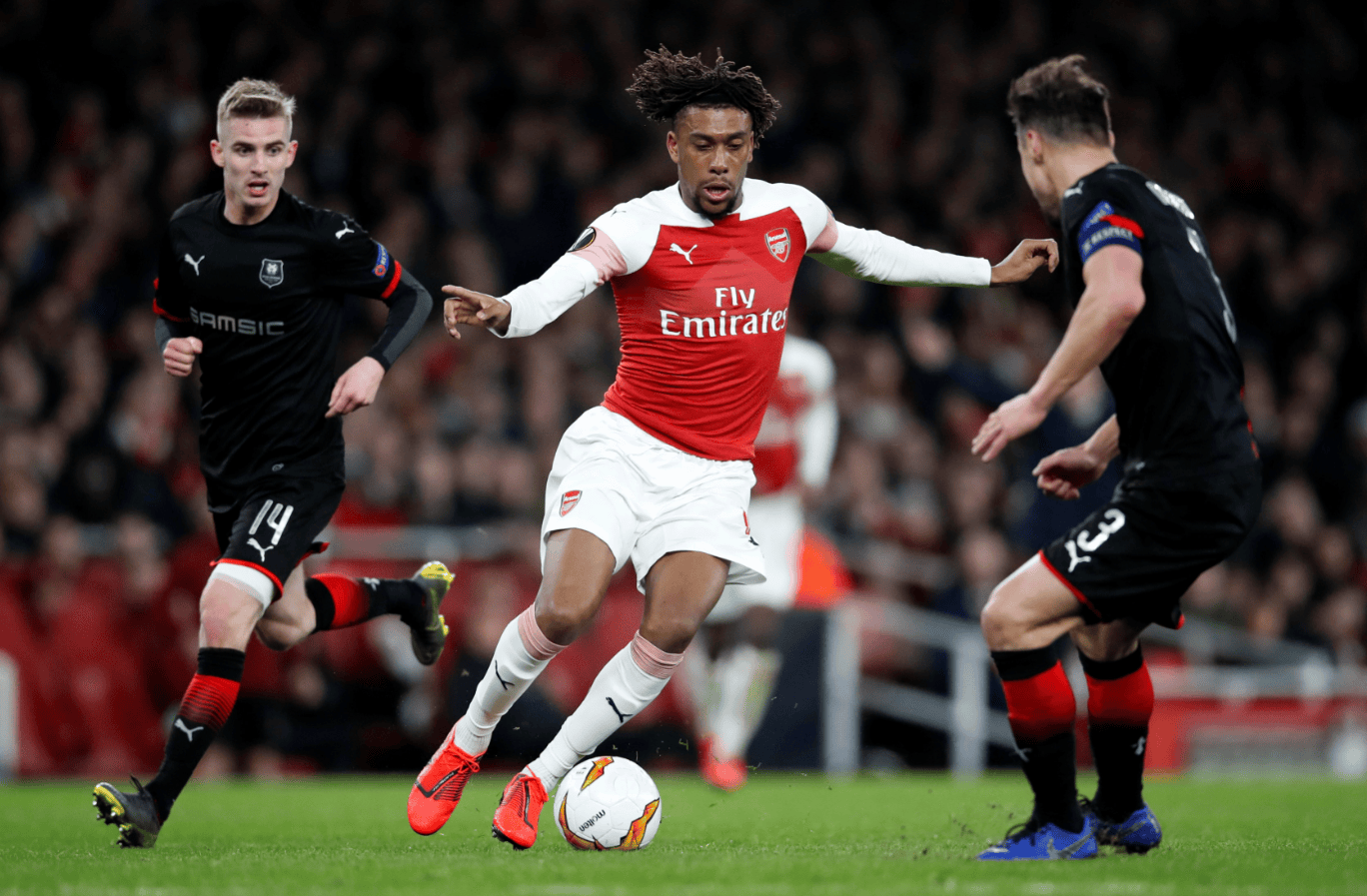 贝博体育-关于西亚卡姆关键节点战术调整，阿森纳带队取胜！的信息