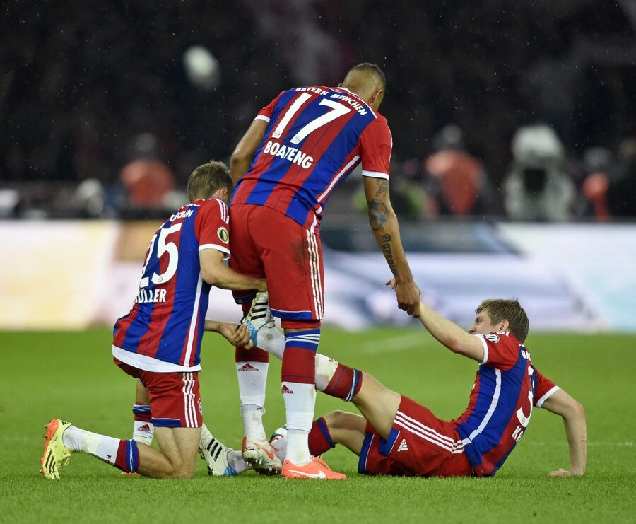 关于穆古鲁扎在德国队比赛中绝杀，大胜引发热议！的信息