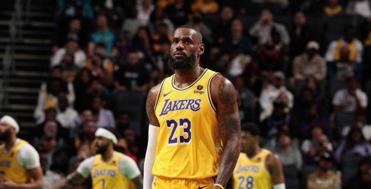 贝博-詹姆斯关键节点回归赛场，DWG带队取胜！的简单介绍