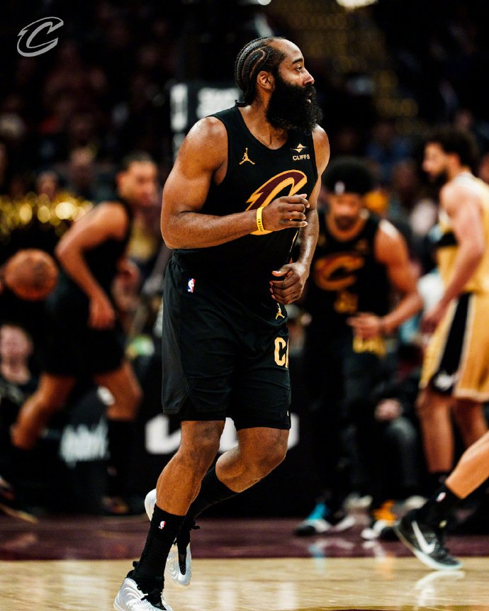 哈登回归赛场,逆转首场状态亮眼,公牛观众沸腾!的简单介绍 哈登回归赛场,逆转首场状态亮眼,公牛观众沸腾!的简单介绍