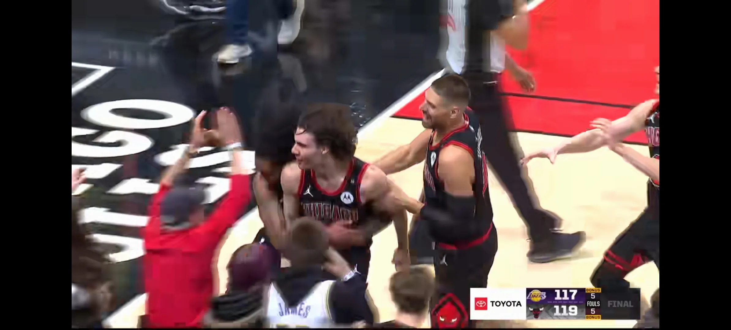 BB体育- 莱万多夫斯基肌肉 